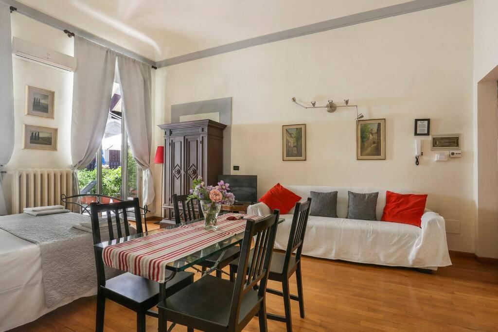 Appartement Next To The Duomo Of Florence, Lorenzo, With Private Terrace