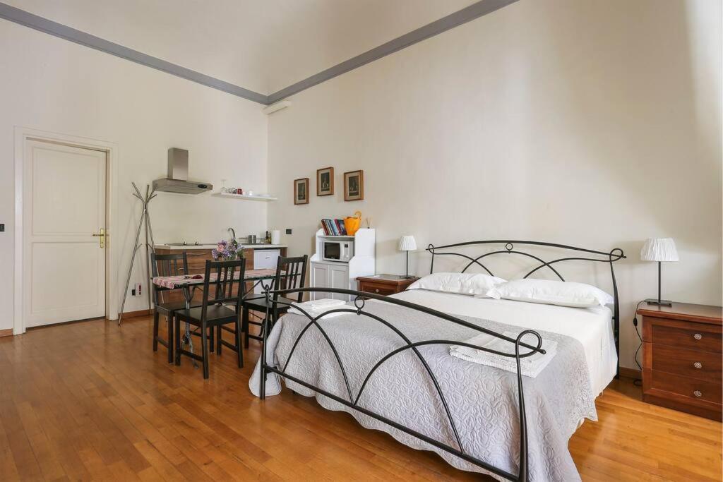 Appartement Next To The Duomo Of Florence, Lorenzo, With Private Terrace *