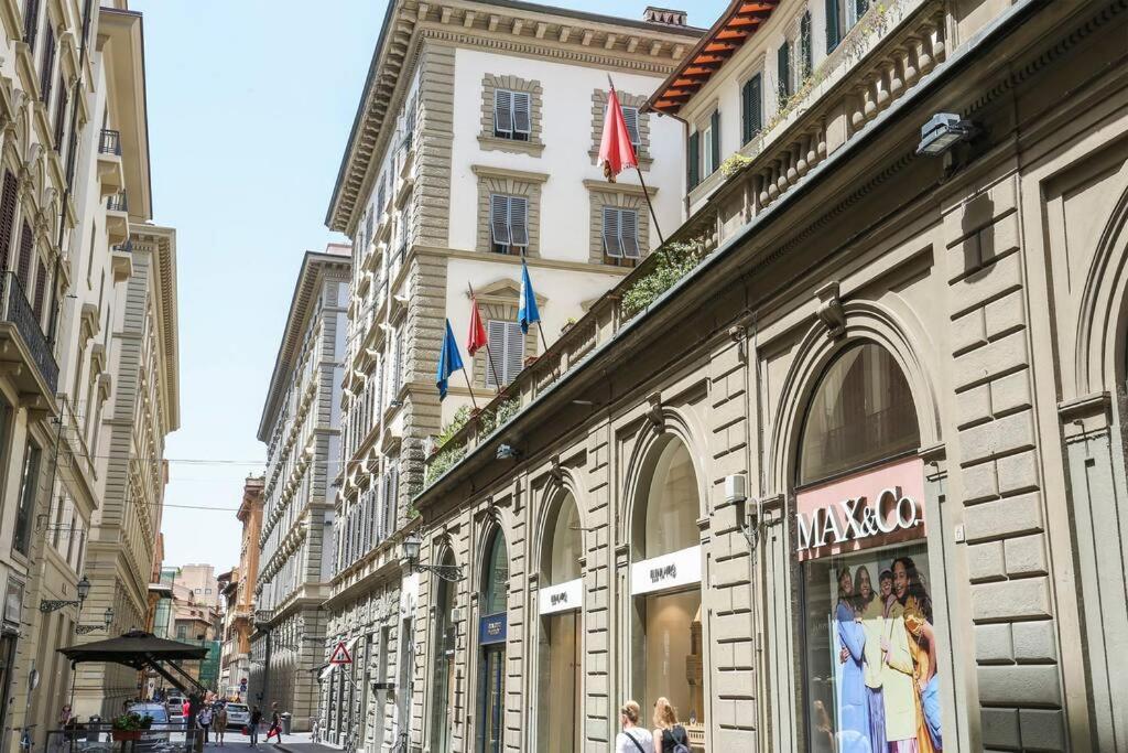 Appartement Next To The Duomo Of Florence, Lorenzo, With Private Terrace